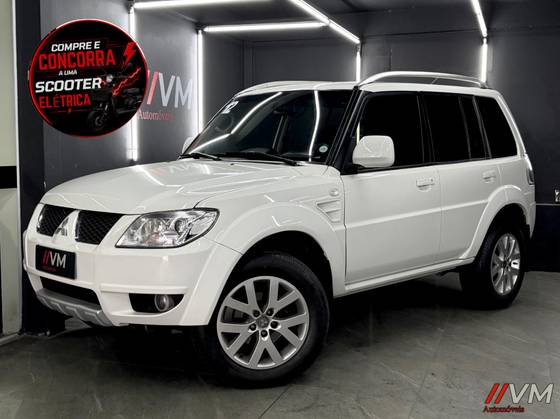 MITSUBISHI PAJERO 2.5 HD 4X4 8V TURBO INTERCOOLER DIESEL 4P MANUAL MITSUBISHI PAJERO 2.5 HD 4X4 8V TURBO INTERCOOLER DIESEL 4P MANUAL